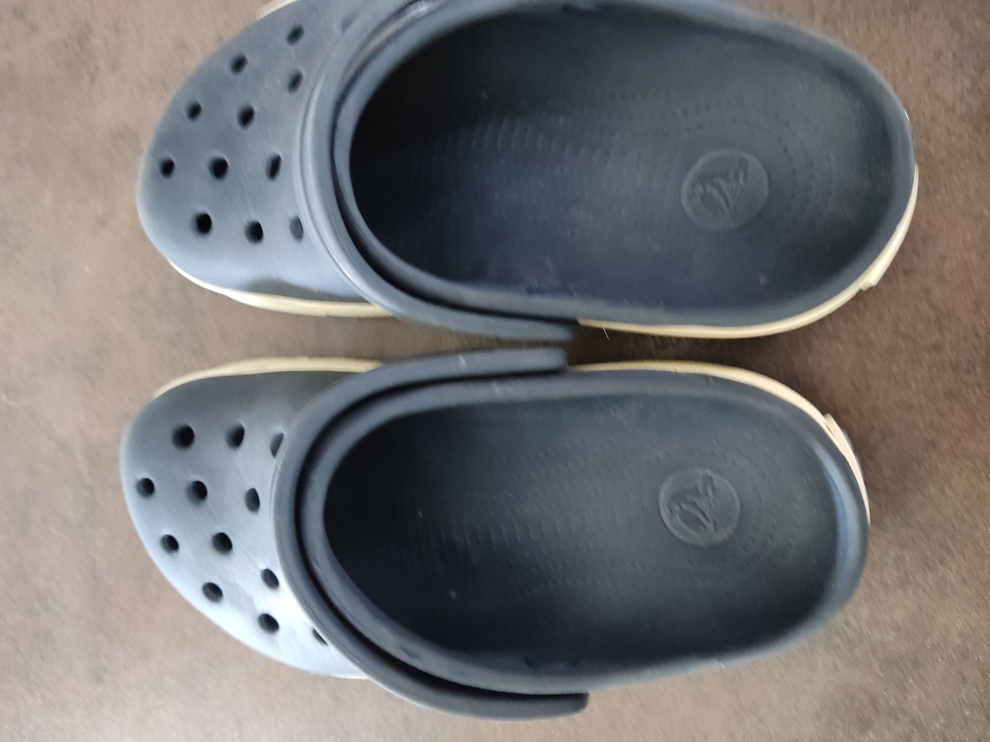 Klapki Crocs J2 r. 33-34