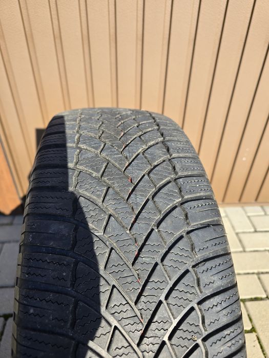 Komplet opon zimowych Bridgestone używanych rok prod. 2021,rozm.225/60