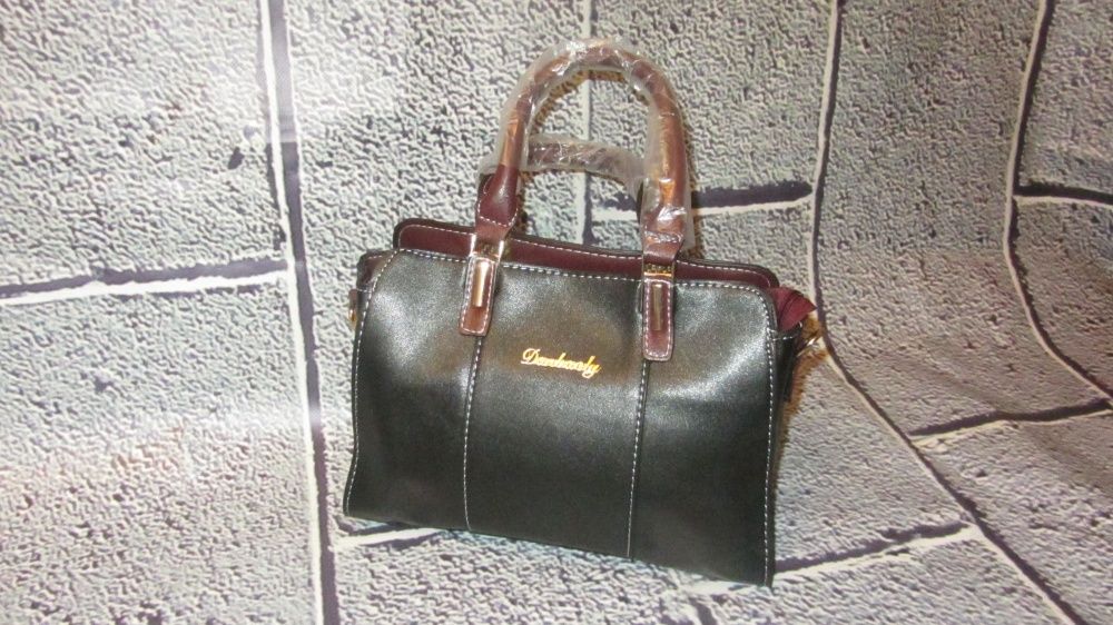 Жіноча сумка сумочка держит форму эко кожа женская большая