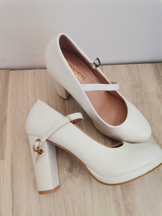 Туфлі, туфли, туфлі на каблуку, весільні туфлі