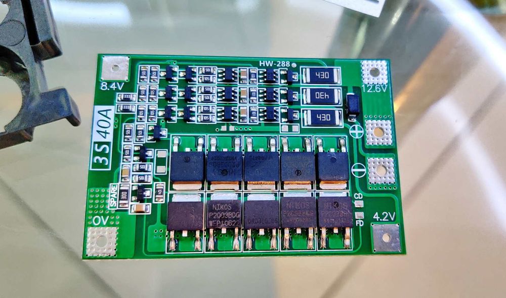 Корпус аккумулятора холдер  лента никель li-ion 18650 BMS 3S 40А