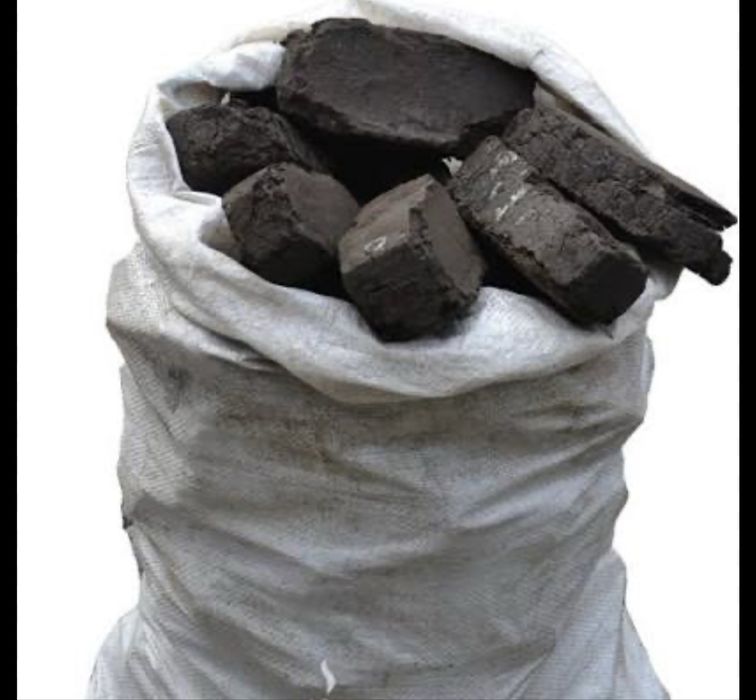 Брикет, торфобрикет, в мішках(270грн/40 кг ) та в бегах.