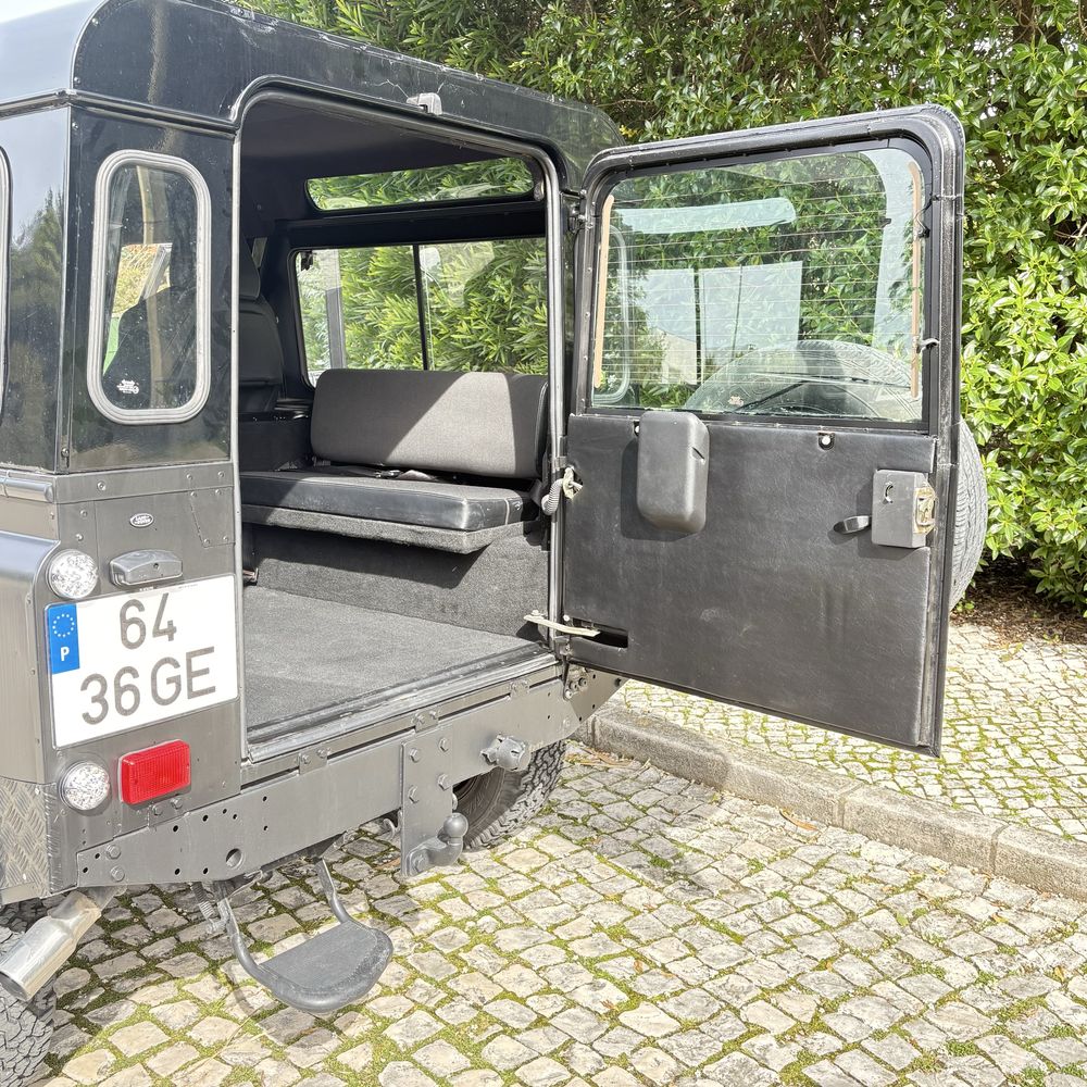 Land Rover Defender 90 6 Lugares