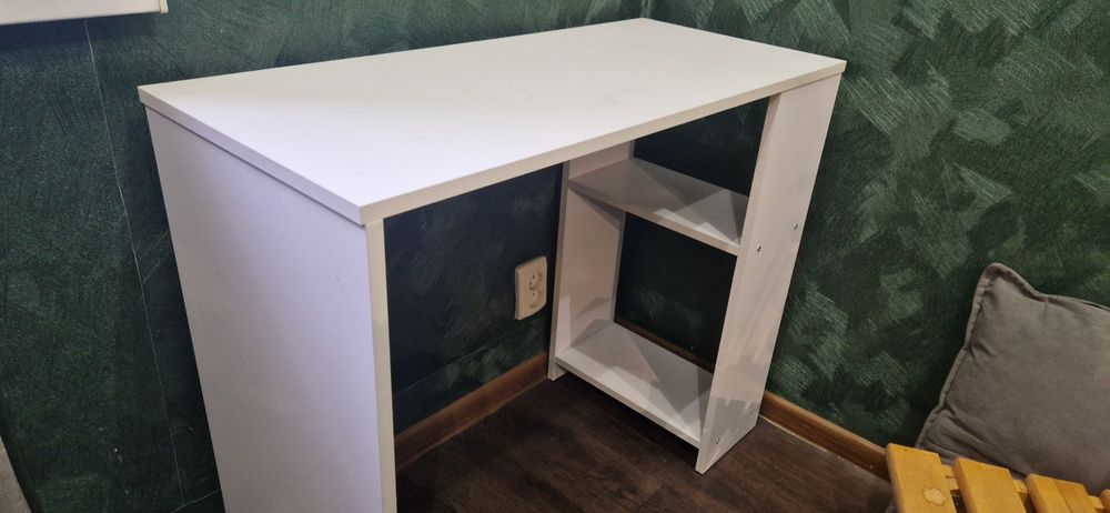 Стол белый с 2 полками