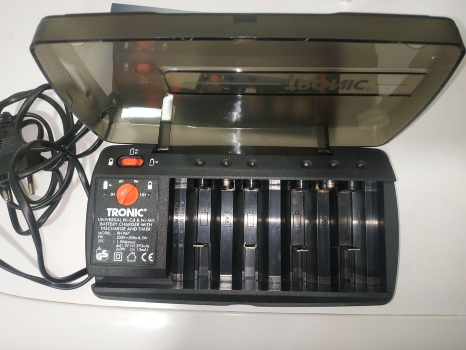 Зарядка для батареек TRONIK KN 967