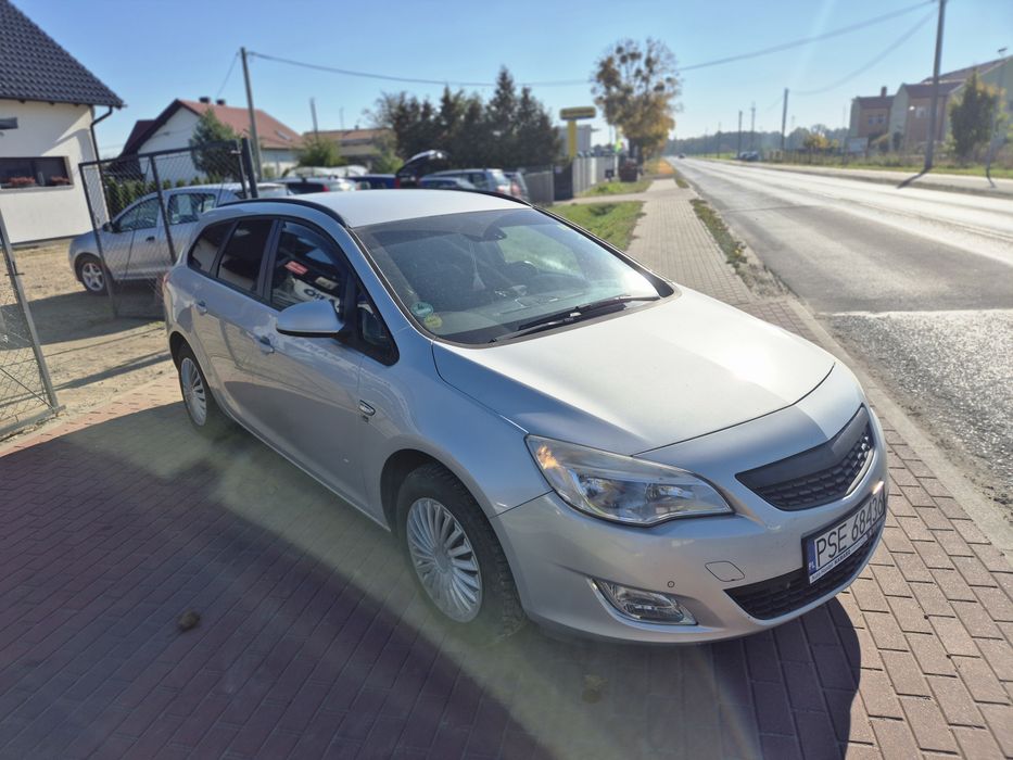 * Astra J * 2012 r * 1.4 140 KM * Klimatyzacja * Grzana Kierownica *