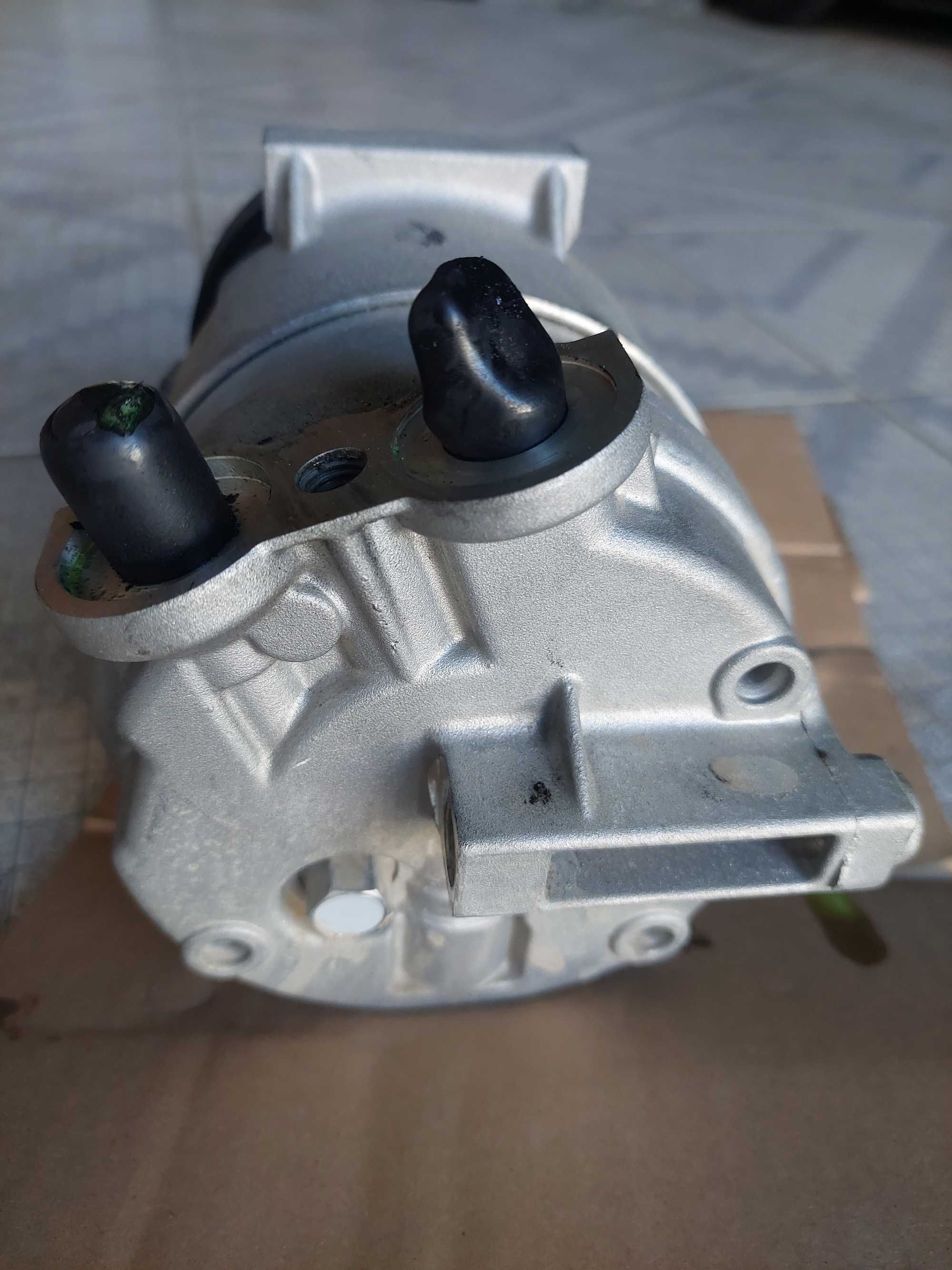 Compressor de ar condicionado para automóvel