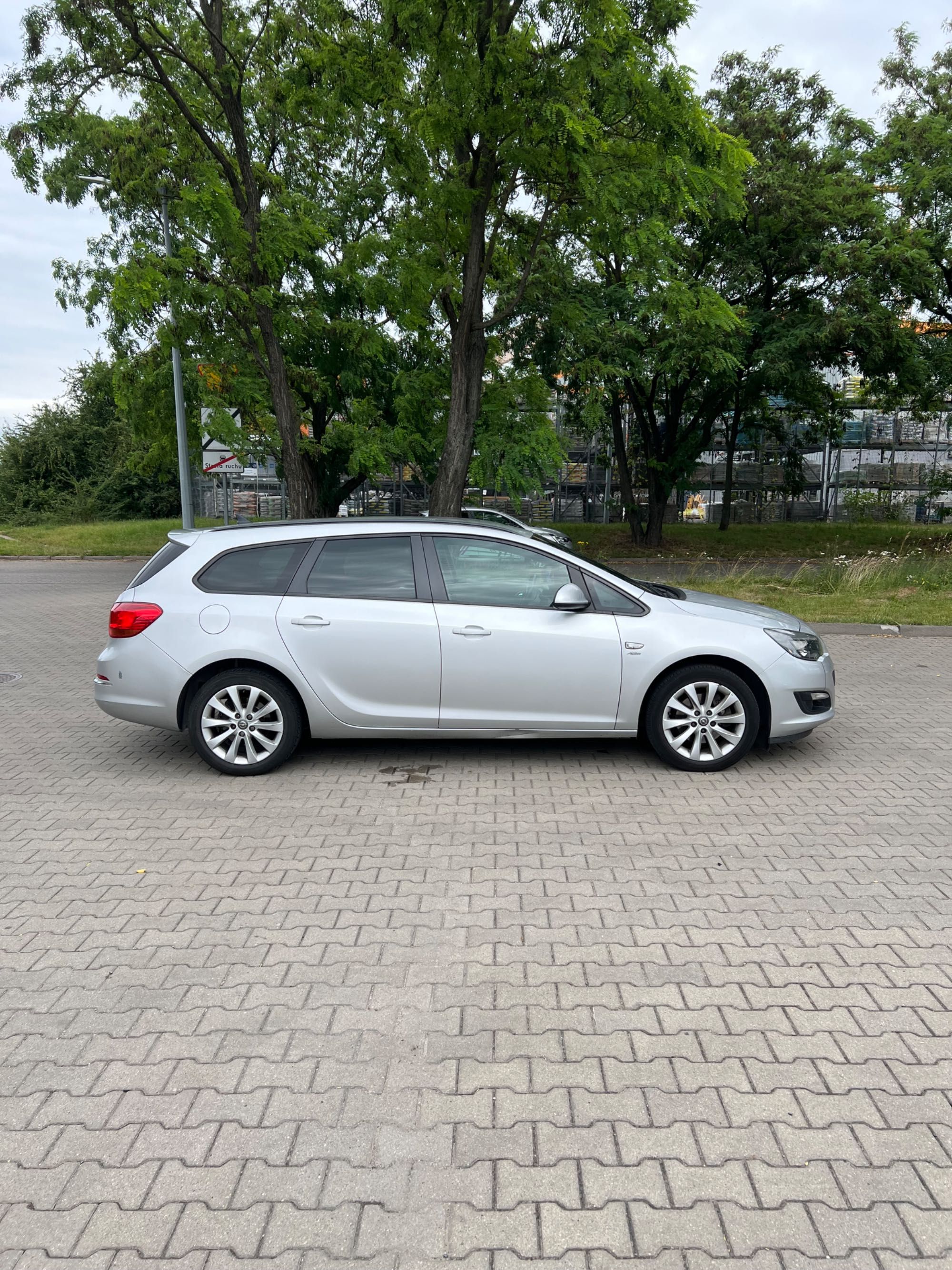 Sprzedam Opel Astra J