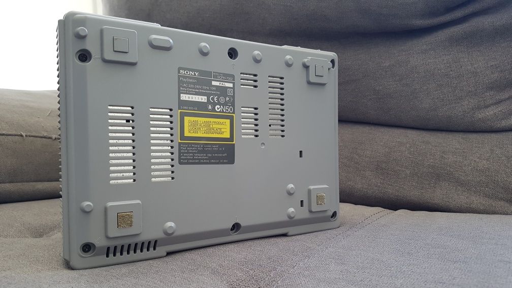 Playstation, SCPH-7002