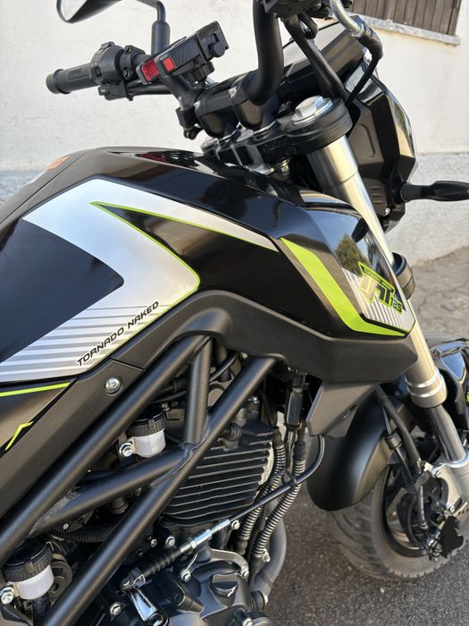 Benelli TNT 125 de 2023