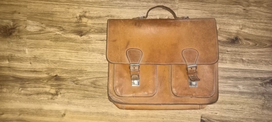 Продам старий шкіряний портфель