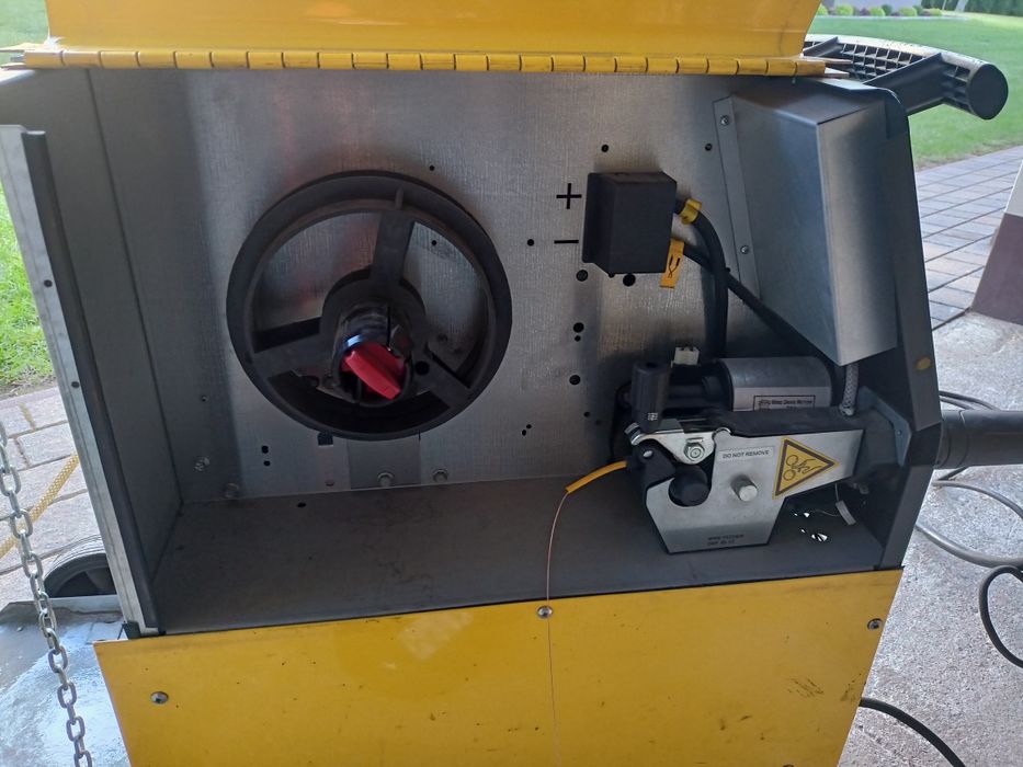 Spawarka esab 200