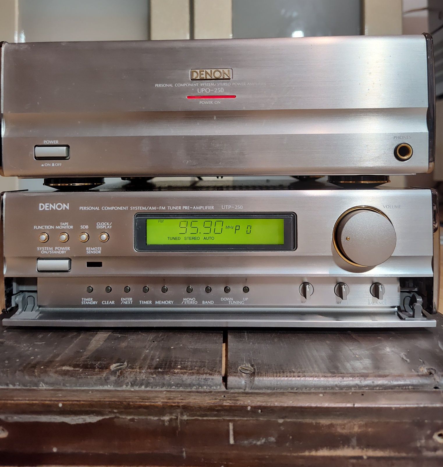 Denon UPO-250, UTP-250