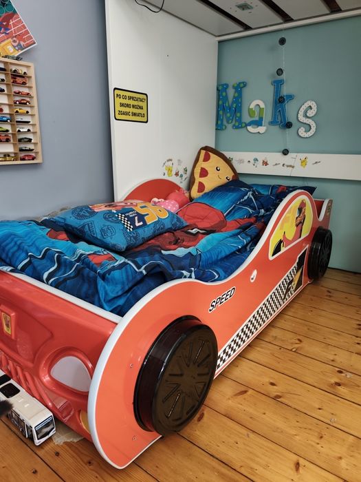 Łóżko dziecięce z materacem