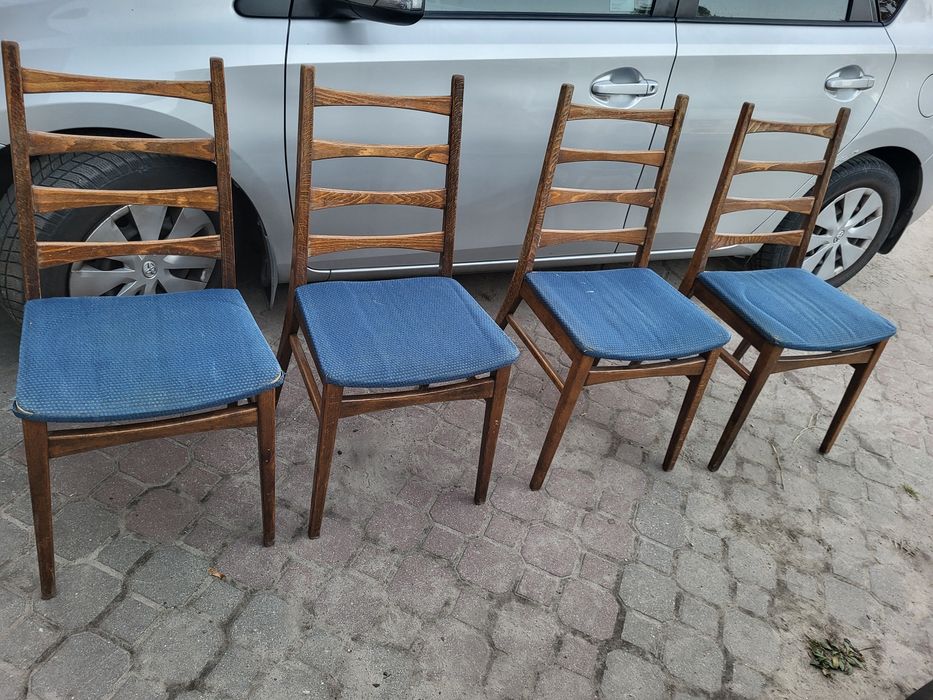 Komplet krzeseł z lat 70