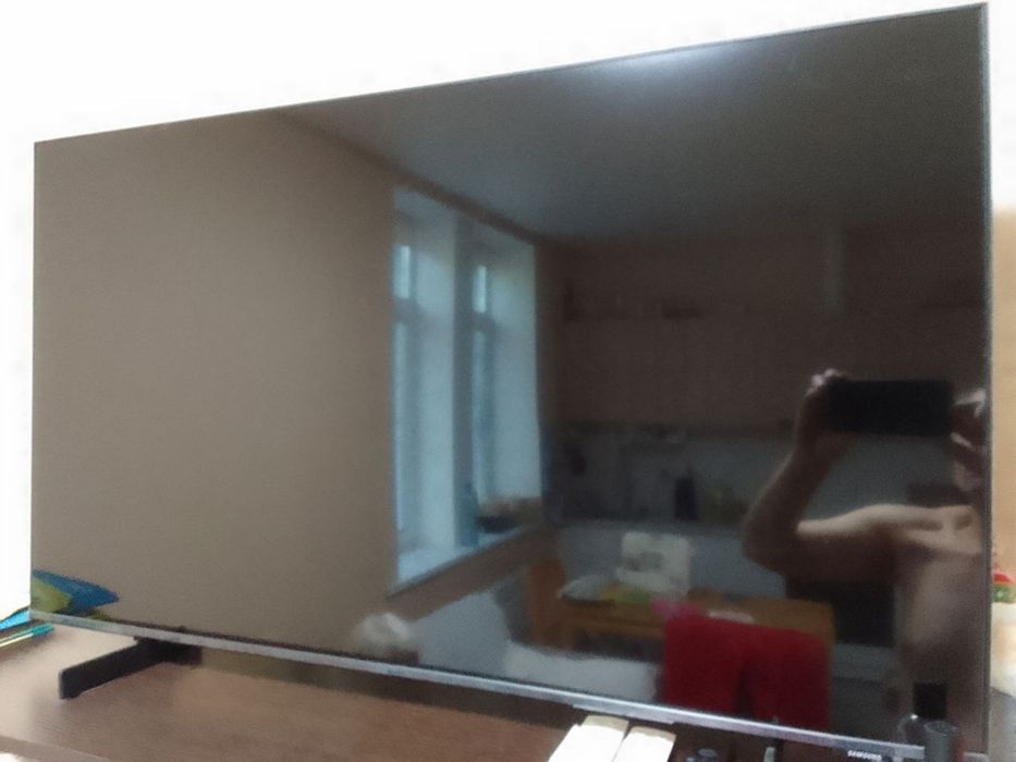 Телевизор SAMSUNG AU8000 43