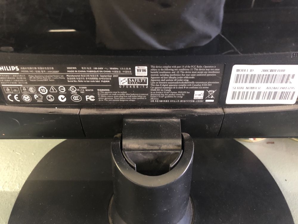 Монитор Philips 200CW