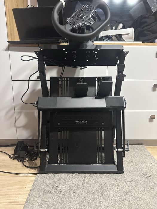 Stojak na kierownicę GT Omega PRO (Sprzedawany jest tylko kokpit)