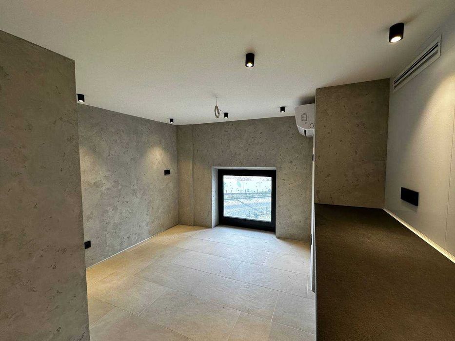 Продаж комерційного приміщення з дизайнерським ремонтом ЖК “Зарічний”!