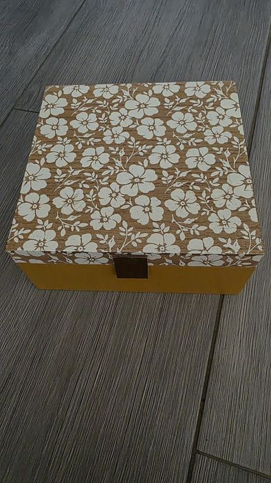 Szkatułka kuferek Empik