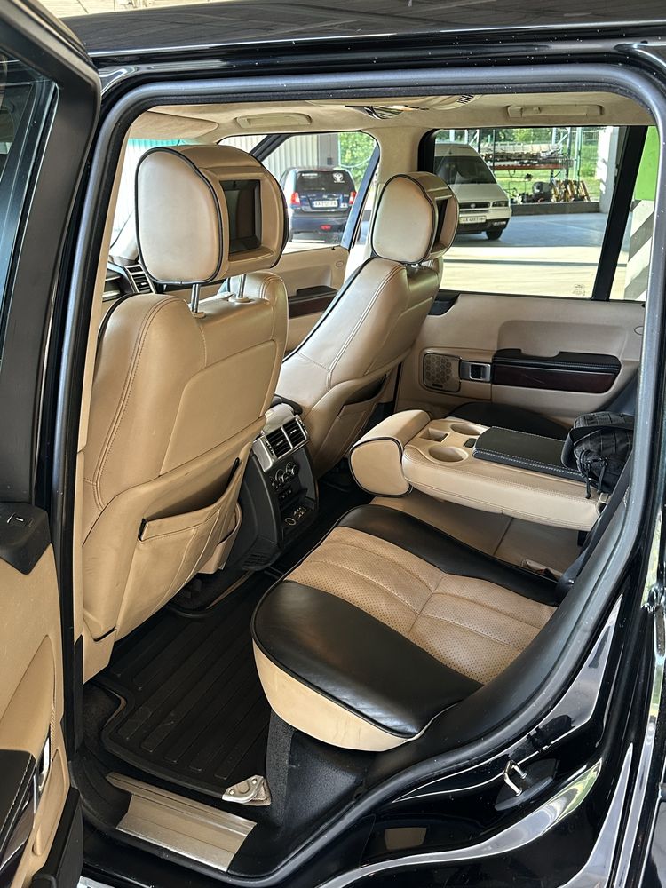Продаж автомобіля Land Rover Range Rover