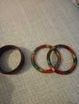 Pulseiras em pele