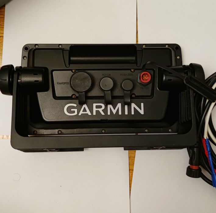 Ехолот GARMIN echoMAP CHIRP 73 sv