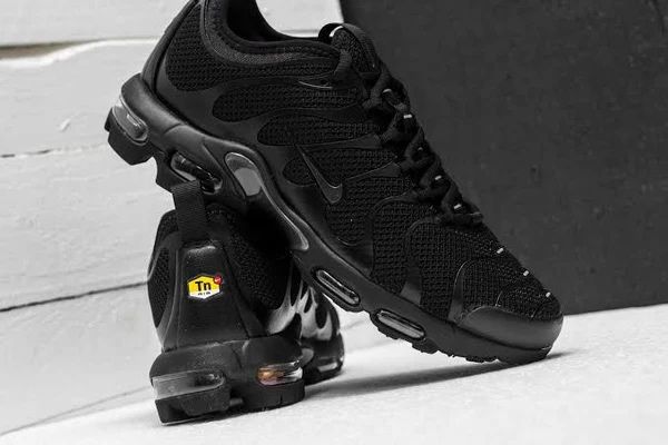Tênis Air Max Plus TN1- PRETO