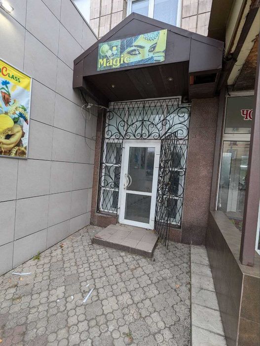 Продам комерційне приміщення Соборна, центр (22 м.кв.)