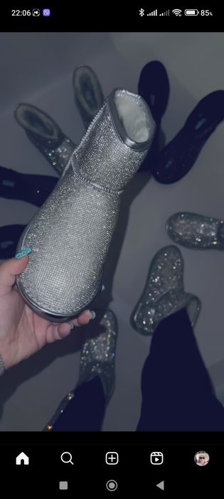 Угги  натуральный мех натуральная кожа розмер 38 полномерный .