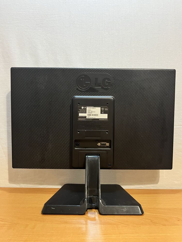 Монитор LG Flatron 19EN33S