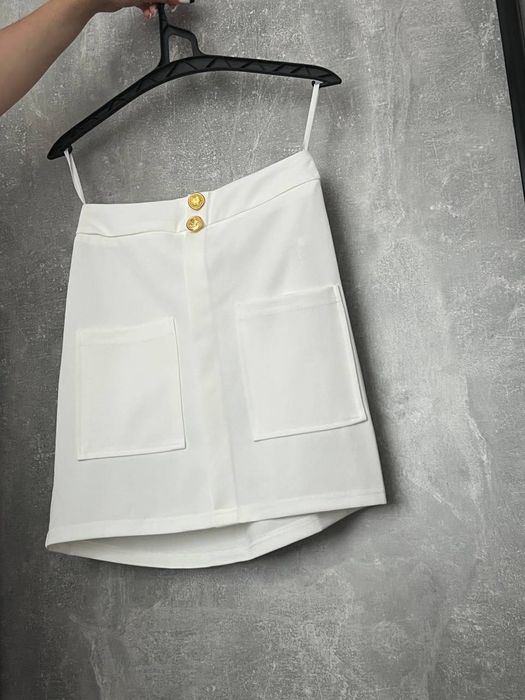 Жіночий стильний костюм