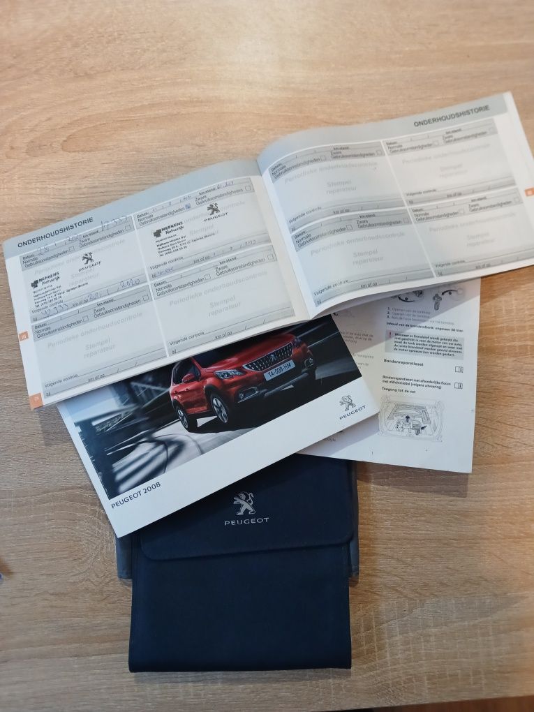 PEUGEOT 2008 Automático