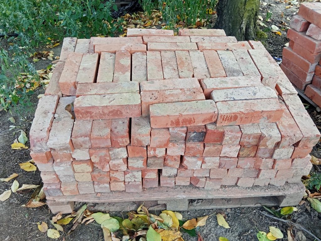 Cegły rozbiórkowe