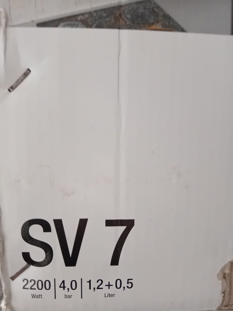 Odkurzacz wodny / parowy Karcher SV 7