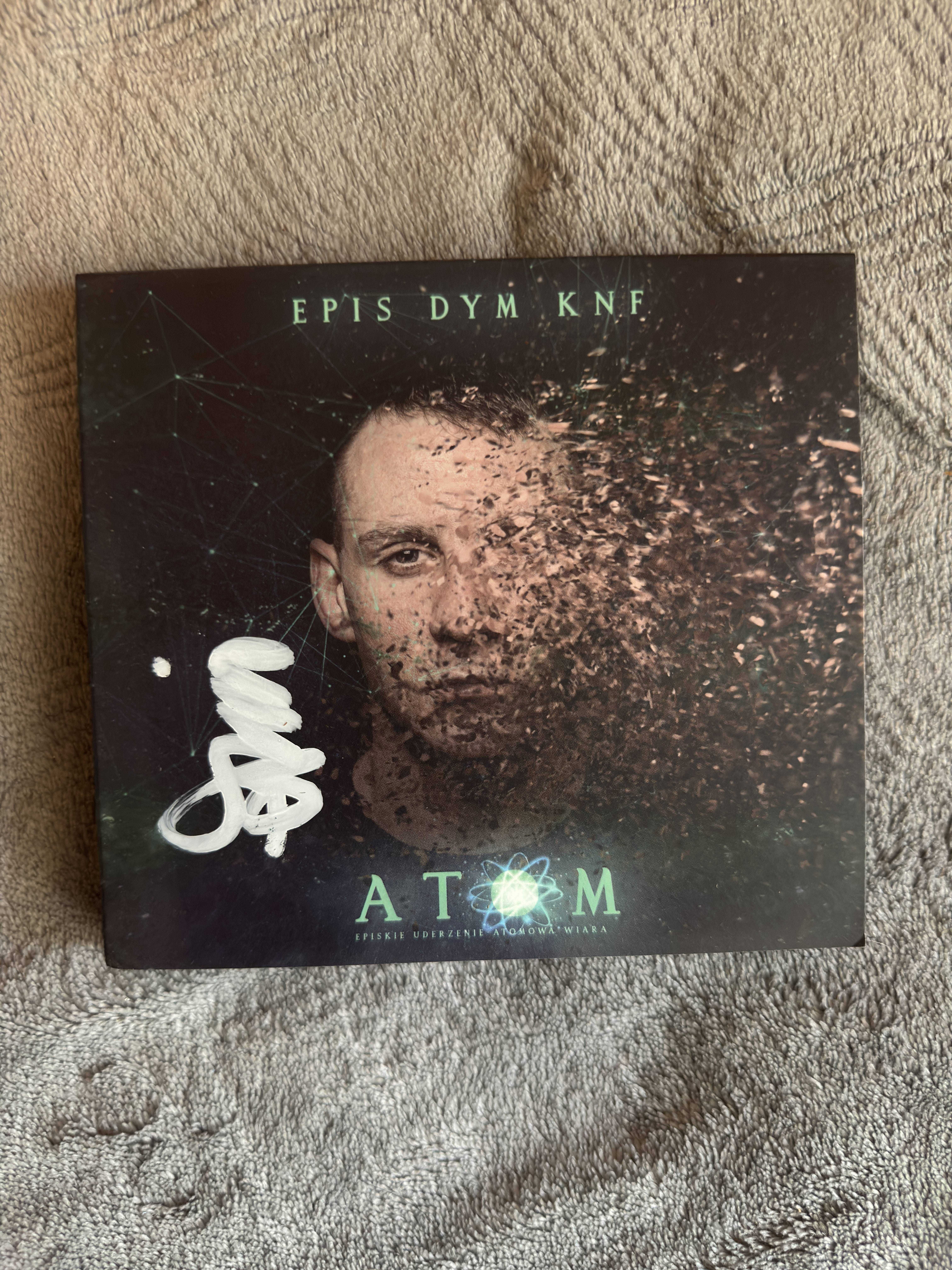 Epis Dym KNF - Atom, Źródło, płyta CD, autograf