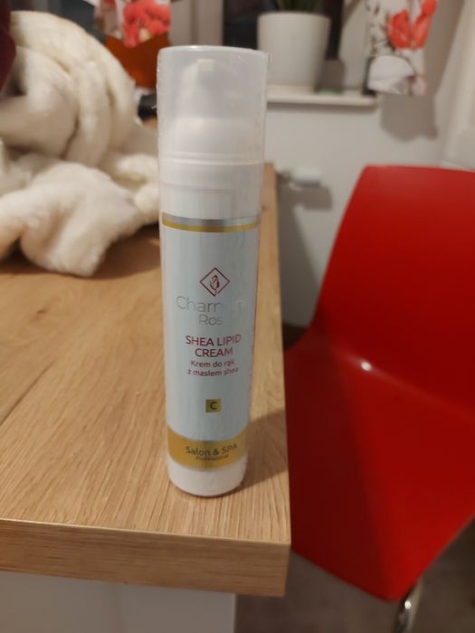 Charmine Rose Krem do rąk masło shea 100ml