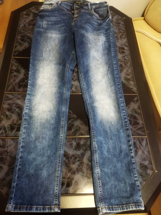 Jeansy męskie modne