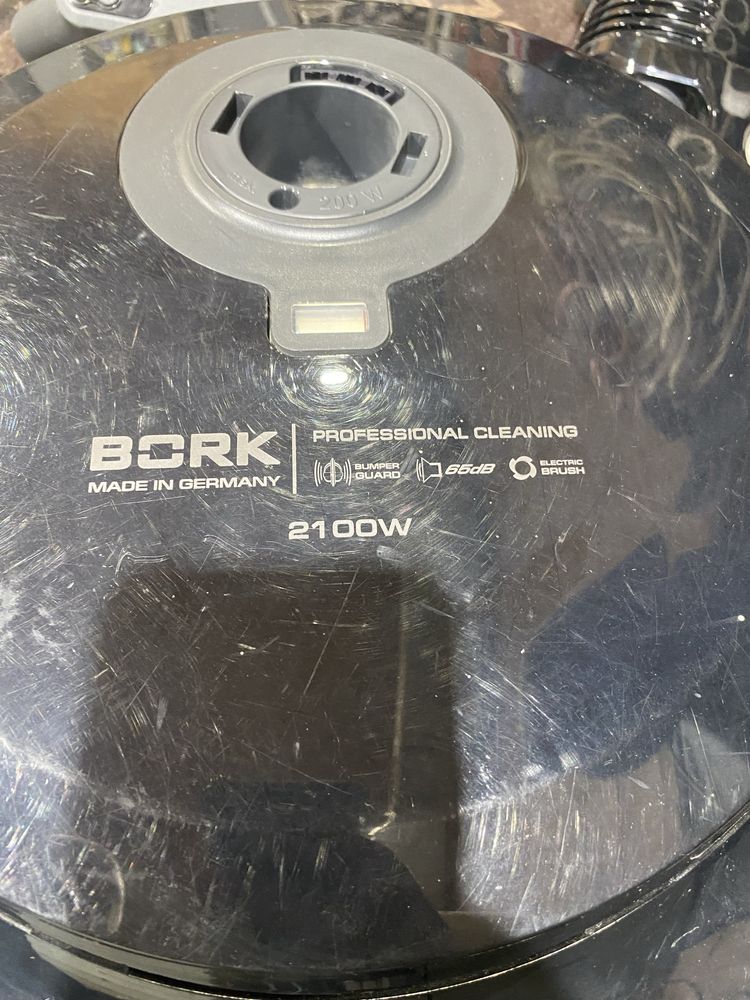 Продам пылесос BORK