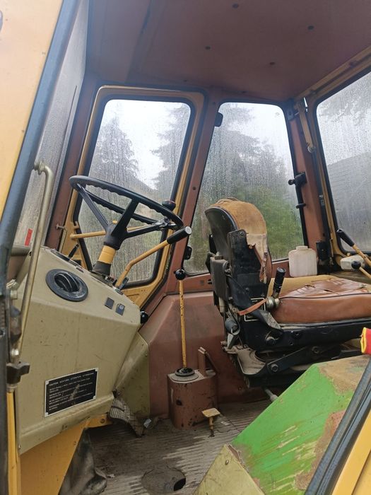 koparko ładowarka CAT  nie JCB 2CX