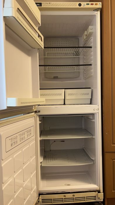 Холодильник PRIVILEG