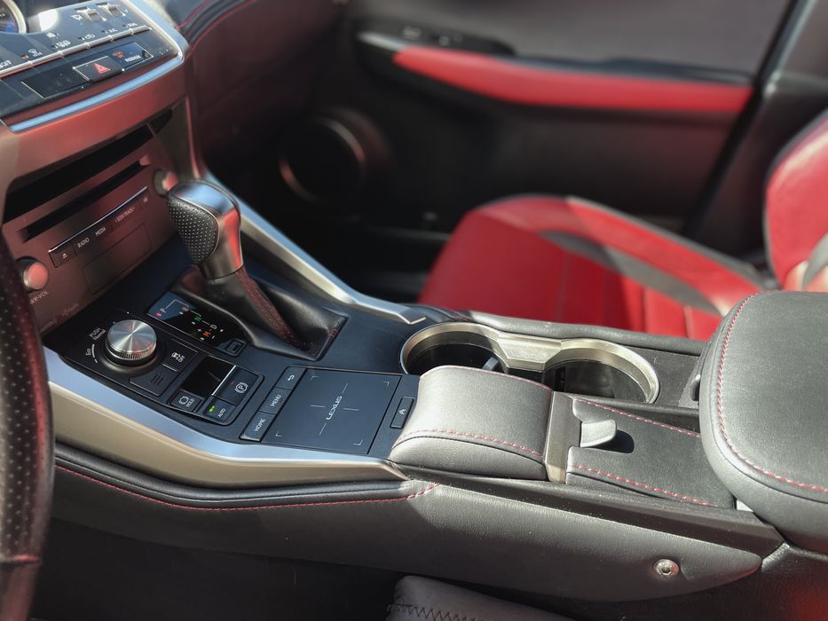 Lexus NX 300 F-Sport 2.0 240 к.с