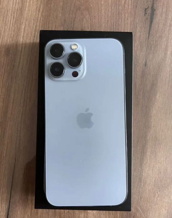 Продам IPhone 13 Pro Max