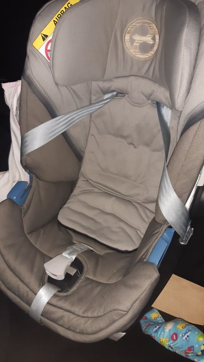 Vendo cadeira auto Cybex + base isofix
