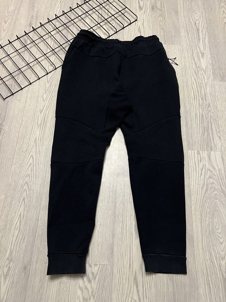 Спортивні штани Nike NSW Tech Fleece Jogger Black M Drill Найк