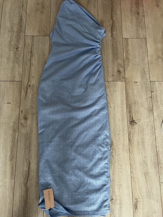 Вечірня сукня з перлинками