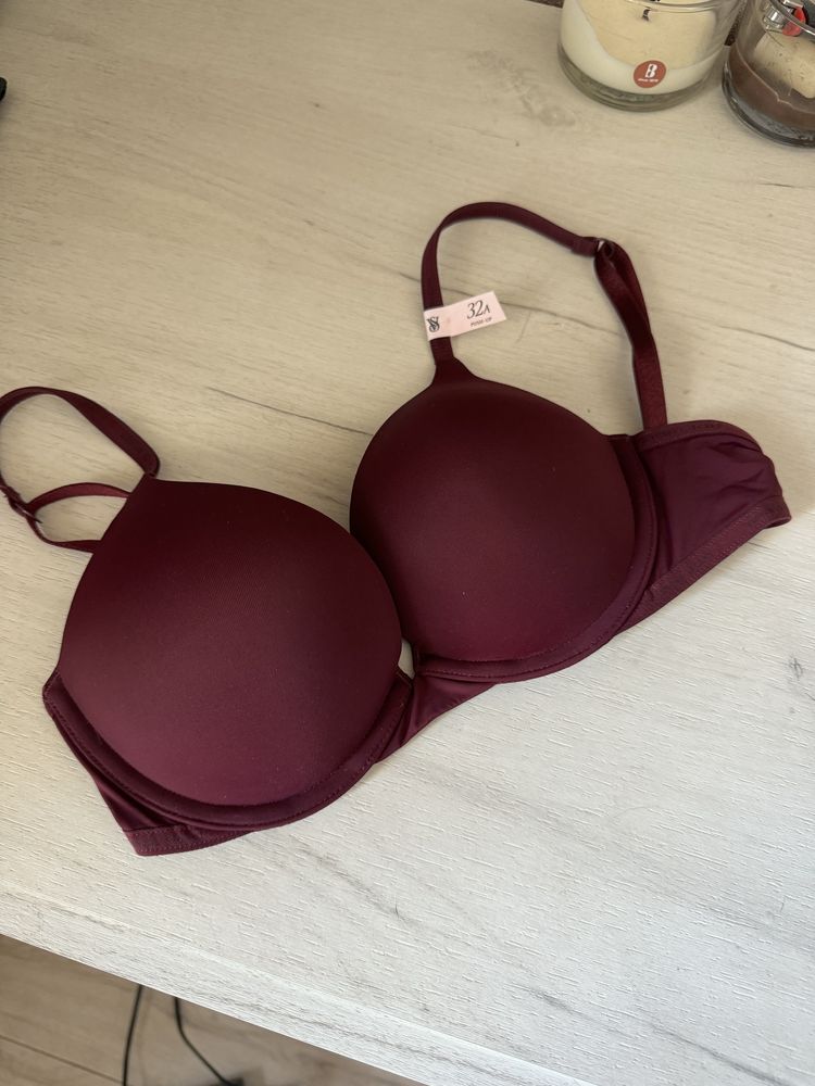 Бюстгалтер Victoria Secret 70A push up