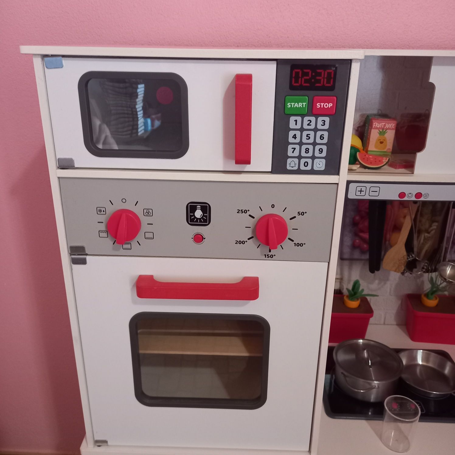 Cozinha em madeira para criança