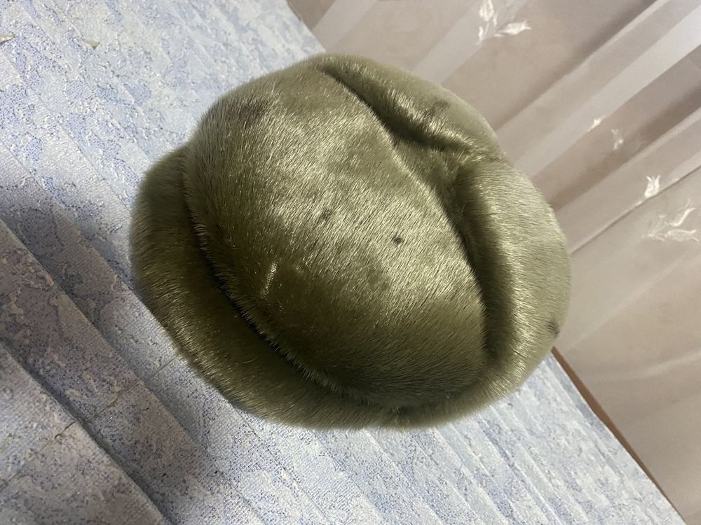 Продам чоловічу шапку з нерпи