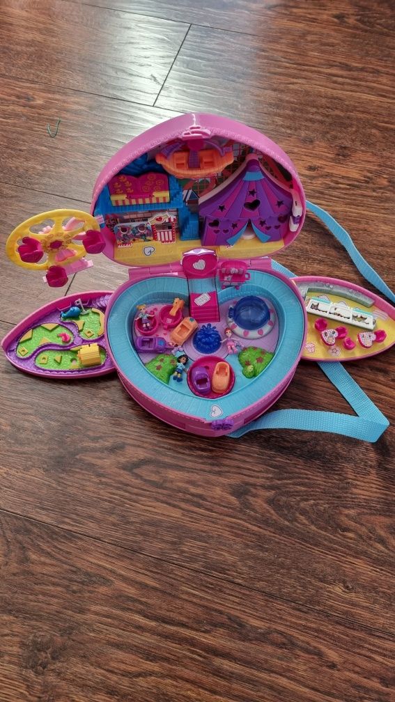 Wesołe miasteczko polly pocket